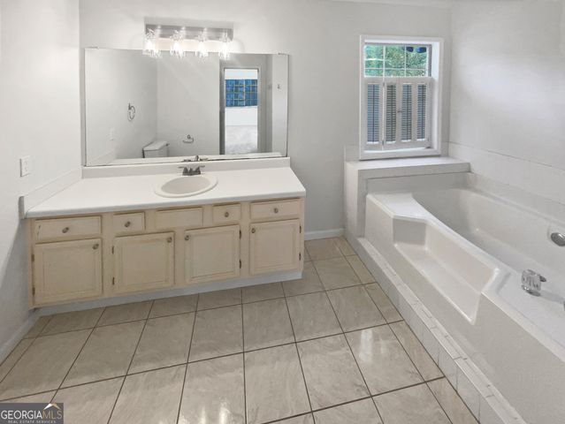 1800 Welmington Way, Peachtree City, GA 30269