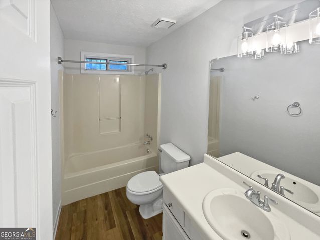 1800 Welmington Way, Peachtree City, GA 30269