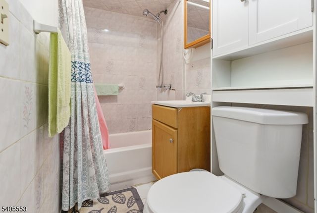 197 16Th Ave, Paterson City, NJ 07501