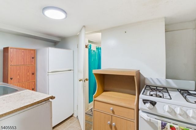 197 16Th Ave, Paterson City, NJ 07501