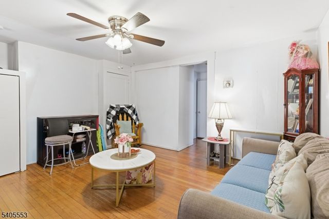 197 16Th Ave, Paterson City, NJ 07501