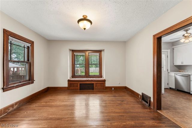 113 Longford Avenue, Elyria, OH 44035