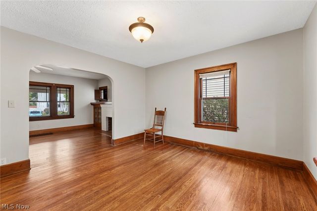 113 Longford Avenue, Elyria, OH 44035