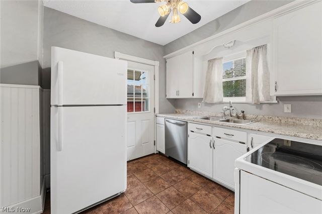 113 Longford Avenue, Elyria, OH 44035