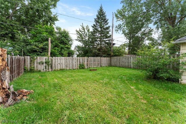 113 Longford Avenue, Elyria, OH 44035