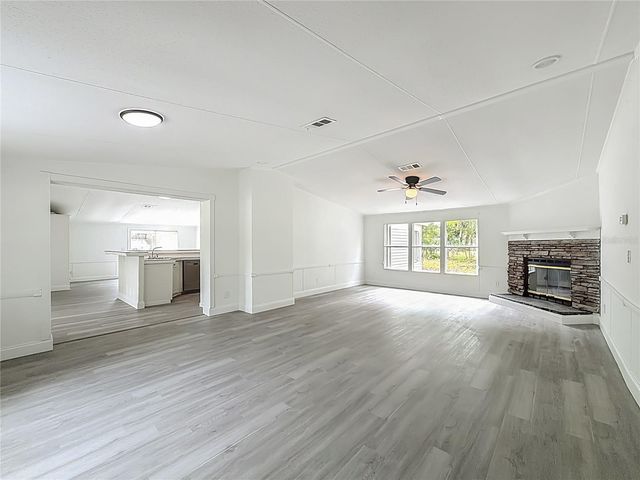 8331 COUNTY ROAD 109, Lady Lake, FL 32159