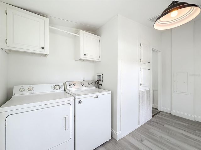 8331 COUNTY ROAD 109, Lady Lake, FL 32159