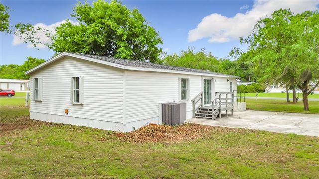 8331 COUNTY ROAD 109, Lady Lake, FL 32159