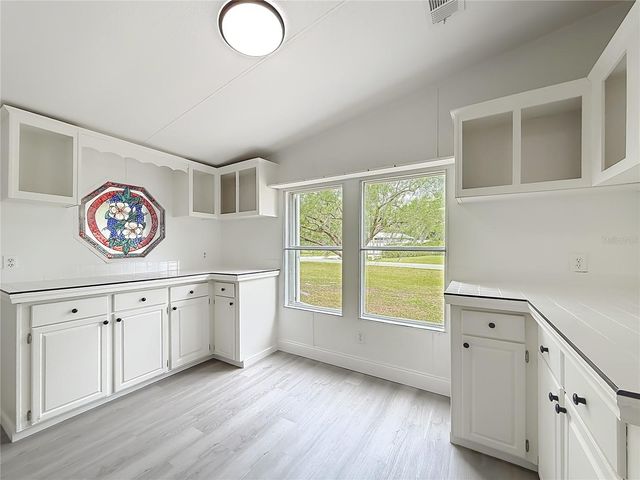 8331 COUNTY ROAD 109, Lady Lake, FL 32159