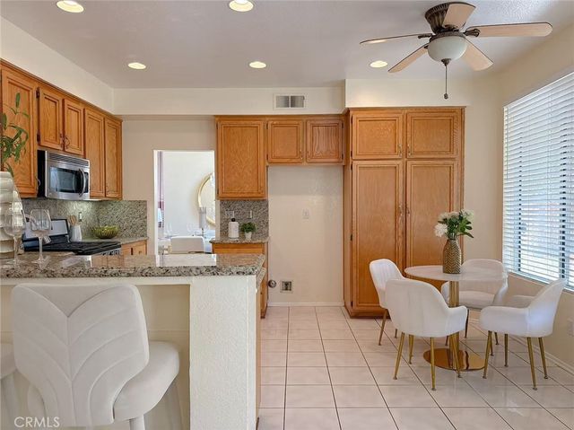 3010 Pembroke, Corona, CA 92879