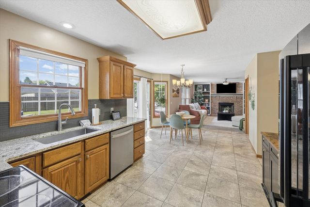 5138 Fillmore Court, Davenport, IA 52806