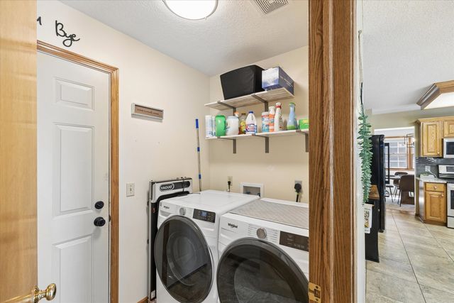 5138 Fillmore Court, Davenport, IA 52806
