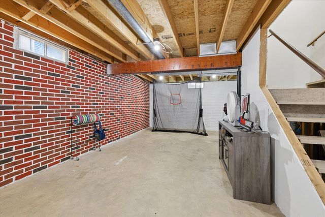 5138 Fillmore Court, Davenport, IA 52806