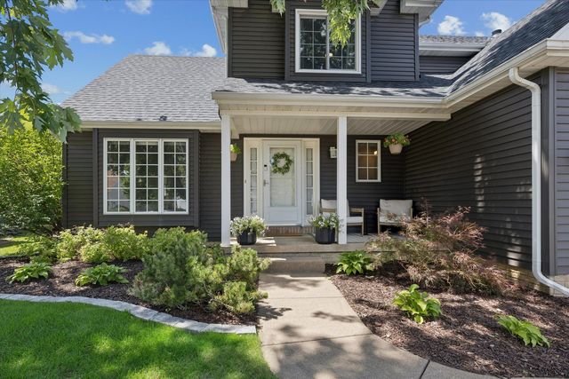 5138 Fillmore Court, Davenport, IA 52806