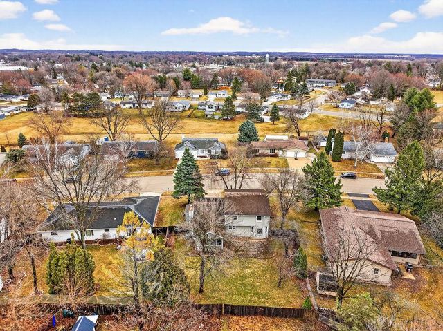 218 Cedar Drive, Oregon, WI 53575
