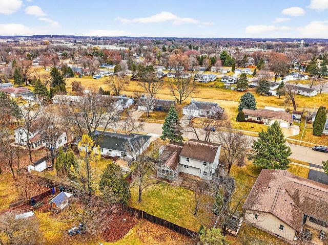 218 Cedar Drive, Oregon, WI 53575