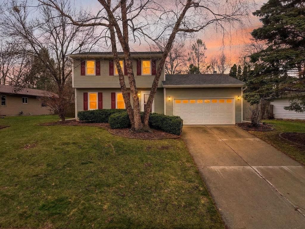 218 Cedar Drive, Oregon, WI 53575
