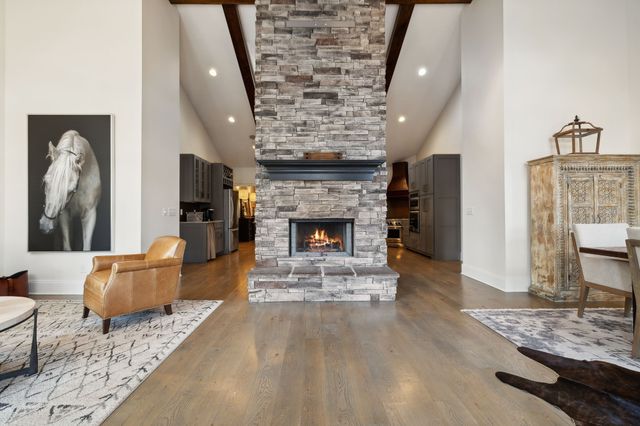 301 Anchor Ln, Old Hickory, TN 37138