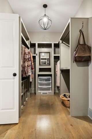 301 Anchor Ln, Old Hickory, TN 37138