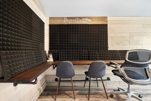 301 Anchor Ln, Old Hickory, TN 37138