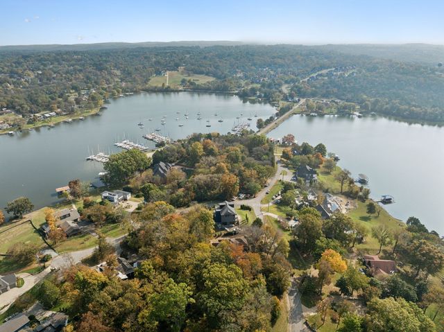 301 Anchor Ln, Old Hickory, TN 37138