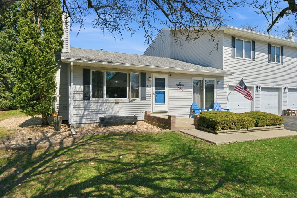 Image 1 of property listing at 1839 Kerrybrook Court -, Sycamore, IL 60178