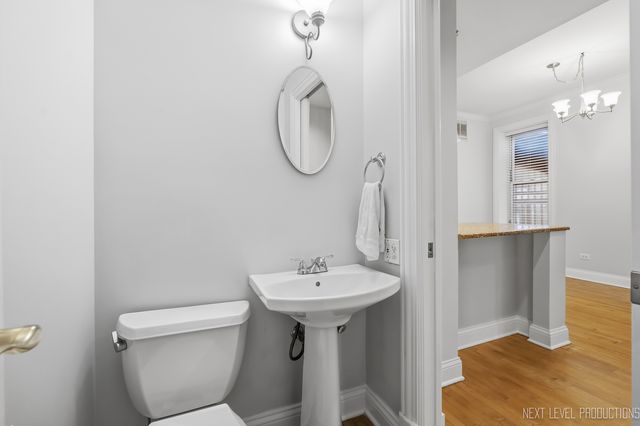2013 W Concord Place A, Chicago, IL 60647