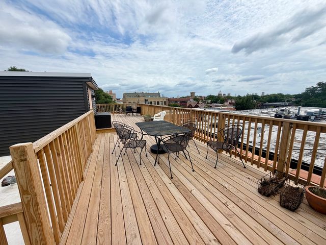 2013 W Concord Place A, Chicago, IL 60647