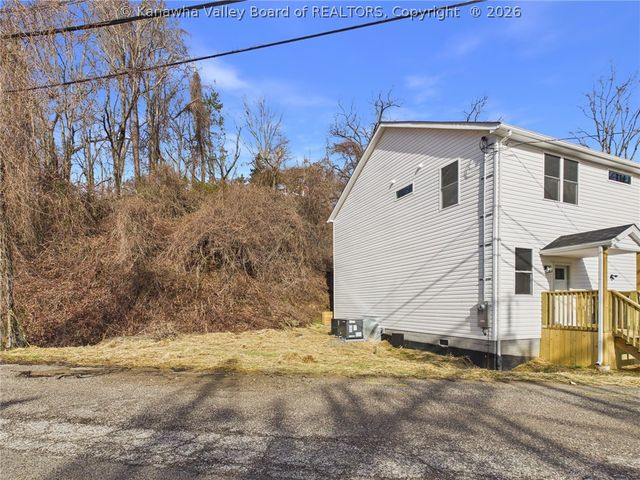 105 Belfast Road 1&2, Charleston, WV 25314