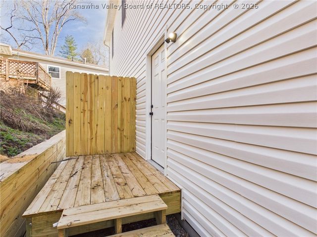 105 Belfast Road 1&2, Charleston, WV 25314