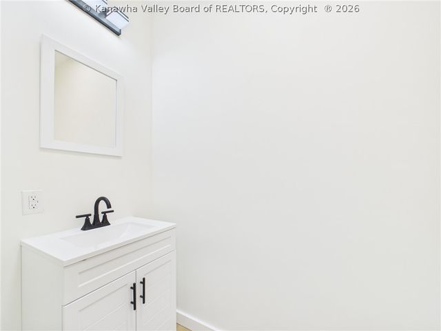 105 Belfast Road 1&2, Charleston, WV 25314