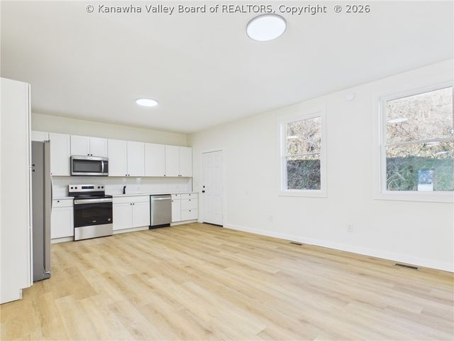 105 Belfast Road 1&2, Charleston, WV 25314