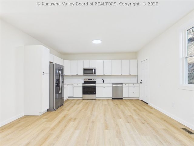 105 Belfast Road 1&2, Charleston, WV 25314