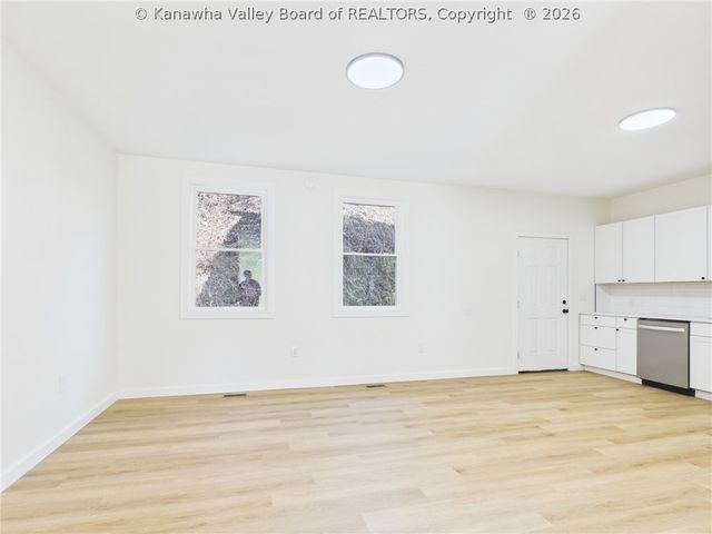 105 Belfast Road 1&2, Charleston, WV 25314