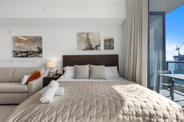 159 NE 6th St 4910, Miami, FL 33132