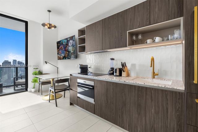 159 NE 6th St 4910, Miami, FL 33132