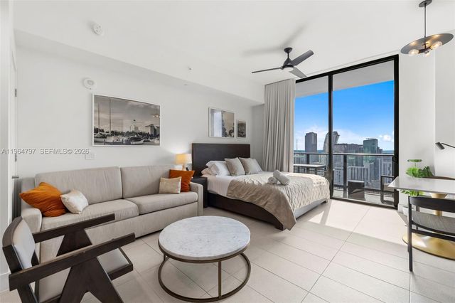 159 NE 6th St 4910, Miami, FL 33132