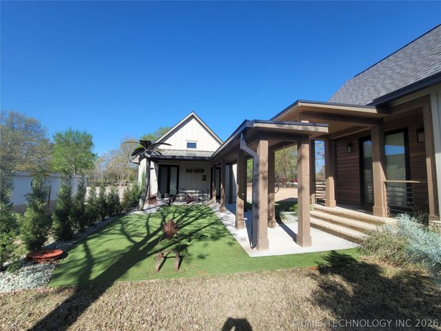 132 Meadowview, Eufaula, OK 74432