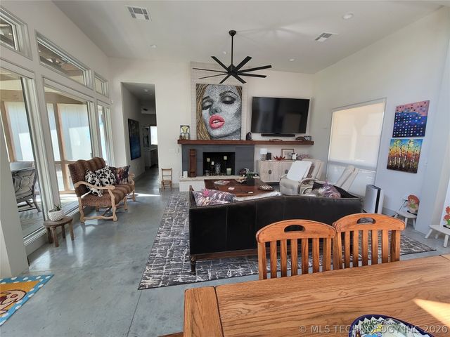 132 Meadowview, Eufaula, OK 74432
