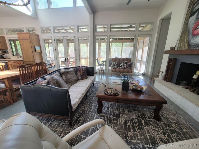 132 Meadowview, Eufaula, OK 74432