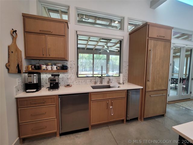 132 Meadowview, Eufaula, OK 74432