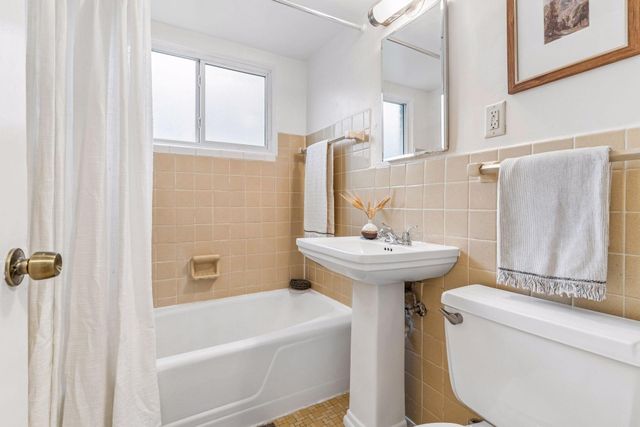 656 Ashland Avenue 7, Saint Paul, MN 55104