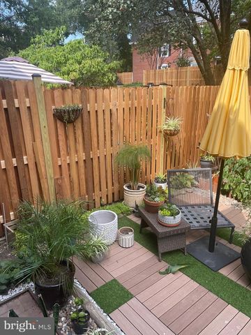 3013 S BUCHANAN ST, Arlington, VA 22206