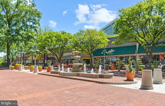 3013 S BUCHANAN ST, Arlington, VA 22206