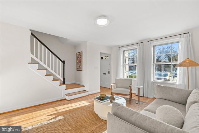 3013 S BUCHANAN ST, Arlington, VA 22206