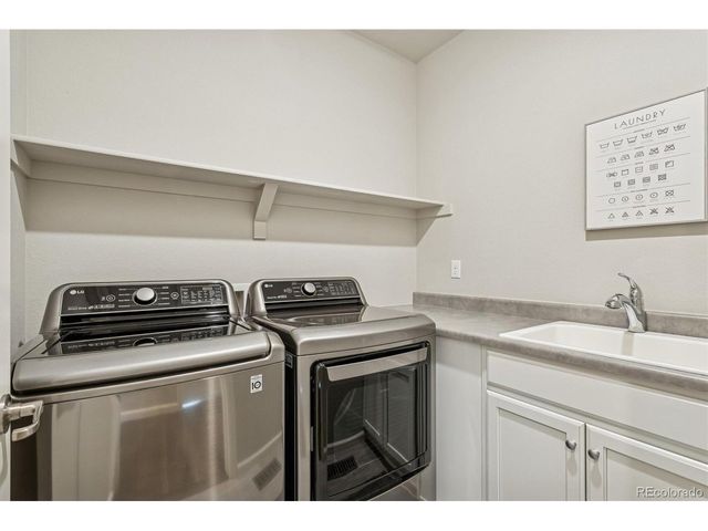 2136 S Saulsbury Ct, Lakewood, CO 80227