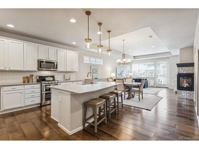 2136 S Saulsbury Ct, Lakewood, CO 80227