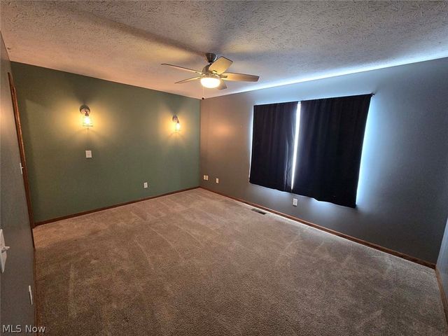 11866 Packets Street NW, Canal Fulton, OH 44614