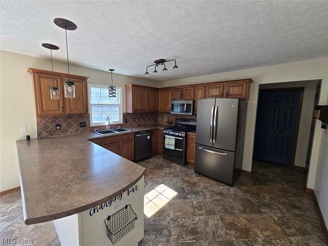 11866 Packets Street NW, Canal Fulton, OH 44614