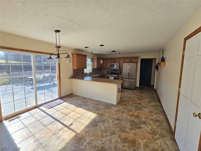 11866 Packets Street NW, Canal Fulton, OH 44614